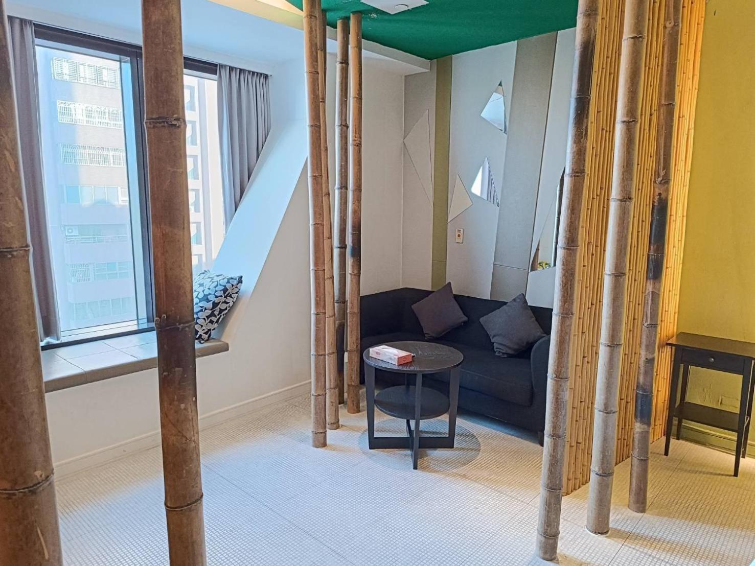 Appartamento 三条文旅 Kaohsiung Esterno foto