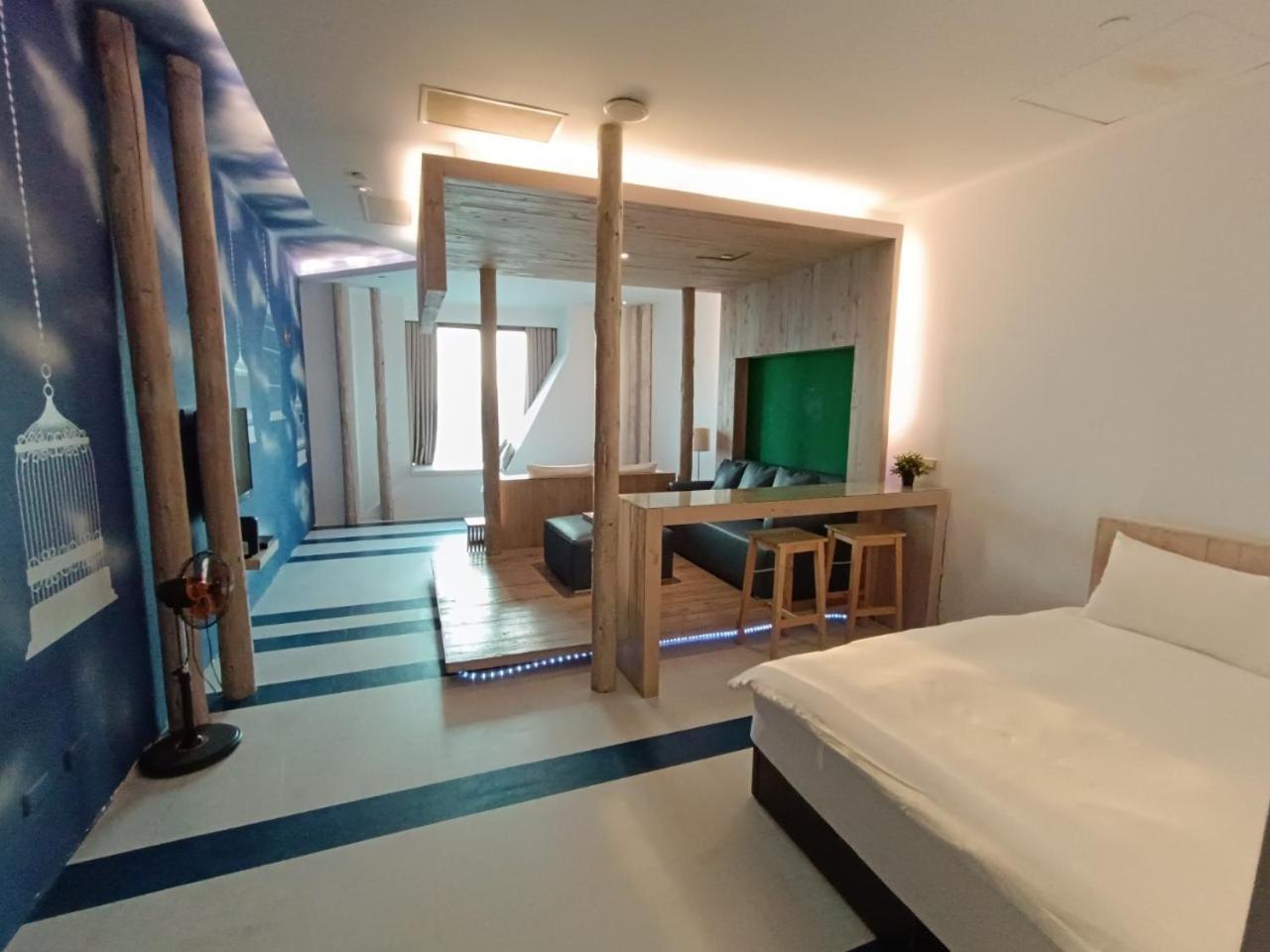 Appartamento 三条文旅 Kaohsiung Esterno foto